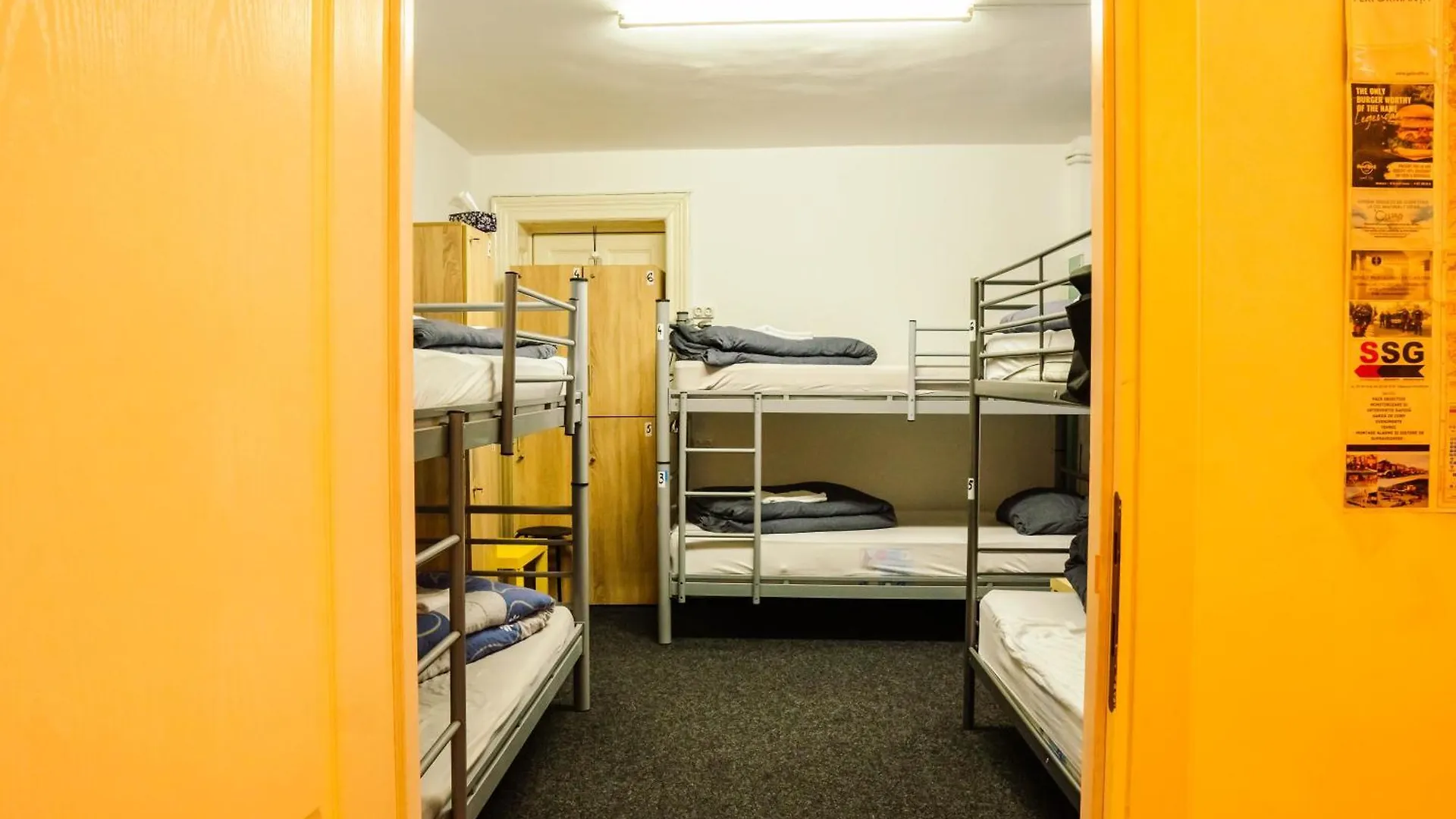 Hostel Sport Бухарест 0*,