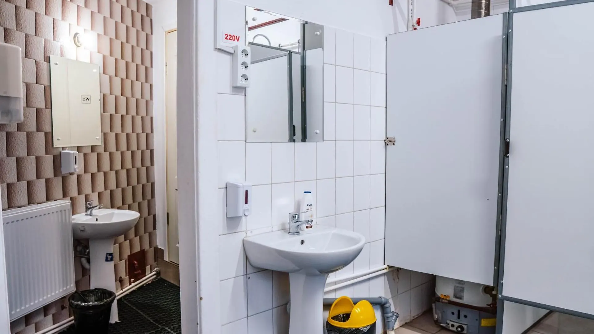 Hostel Sport Бухарест 0*,