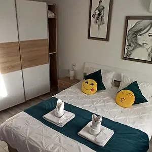 Comfortable Square Appartamento